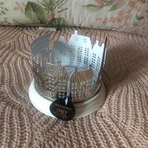 Bath & Body Works 'Emily in Paris' Silver Cityscape Candle Sleeve on White Base